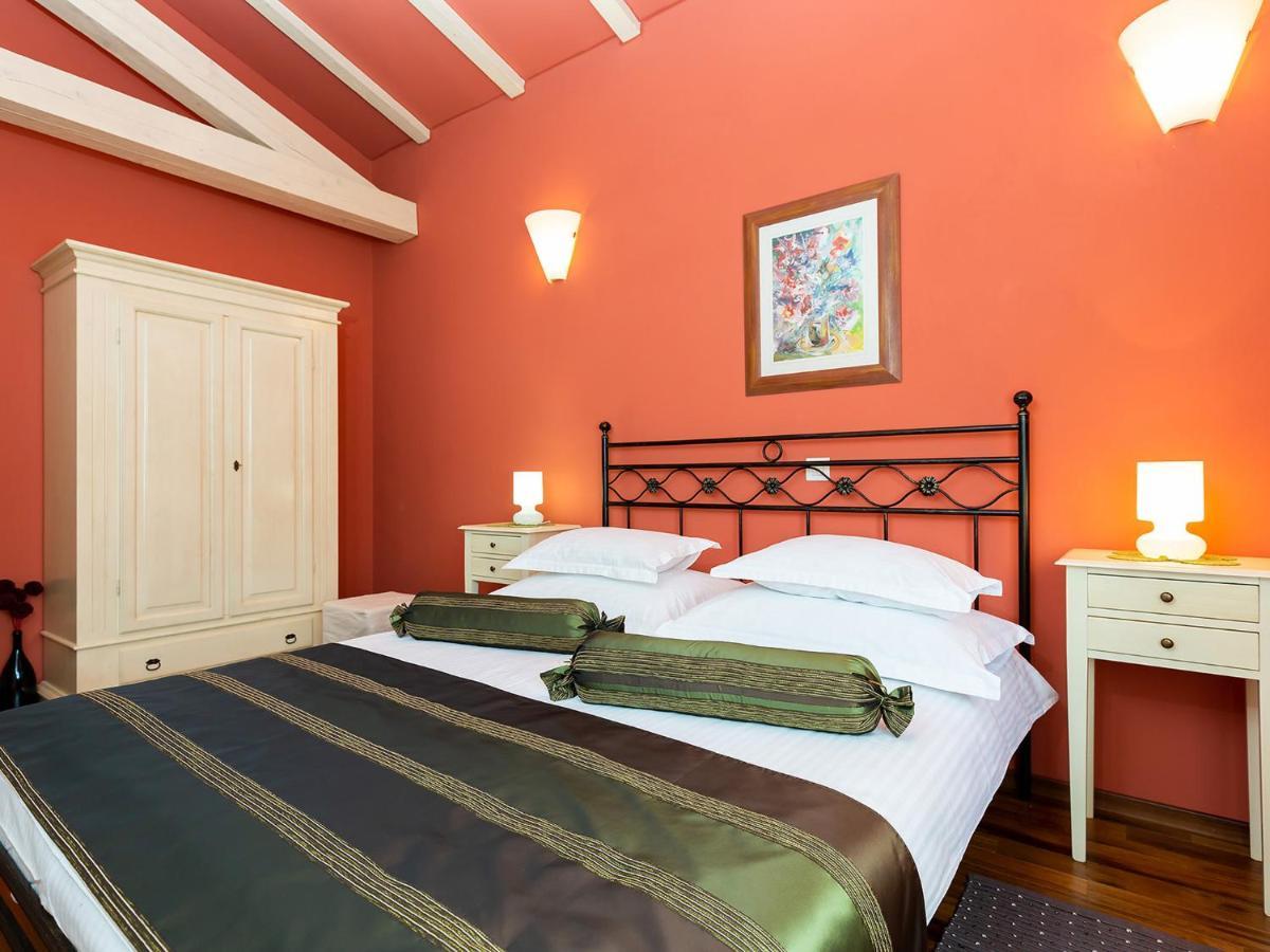 Villa Salvea With Heated Pool Montižana 外观 照片